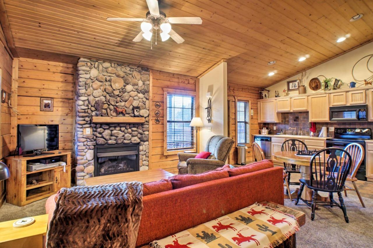 Cabin-Style Studio Right Off The Branson Strip! Appartement Buitenkant foto