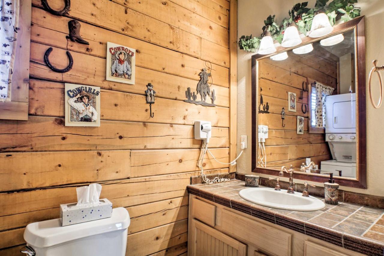 Cabin-Style Studio Right Off The Branson Strip! Appartement Buitenkant foto