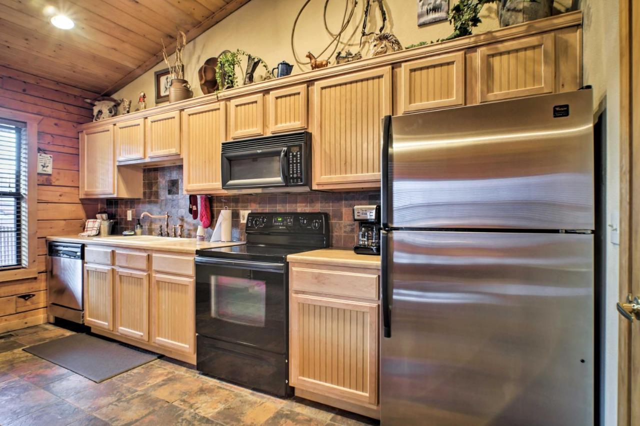 Cabin-Style Studio Right Off The Branson Strip! Appartement Buitenkant foto