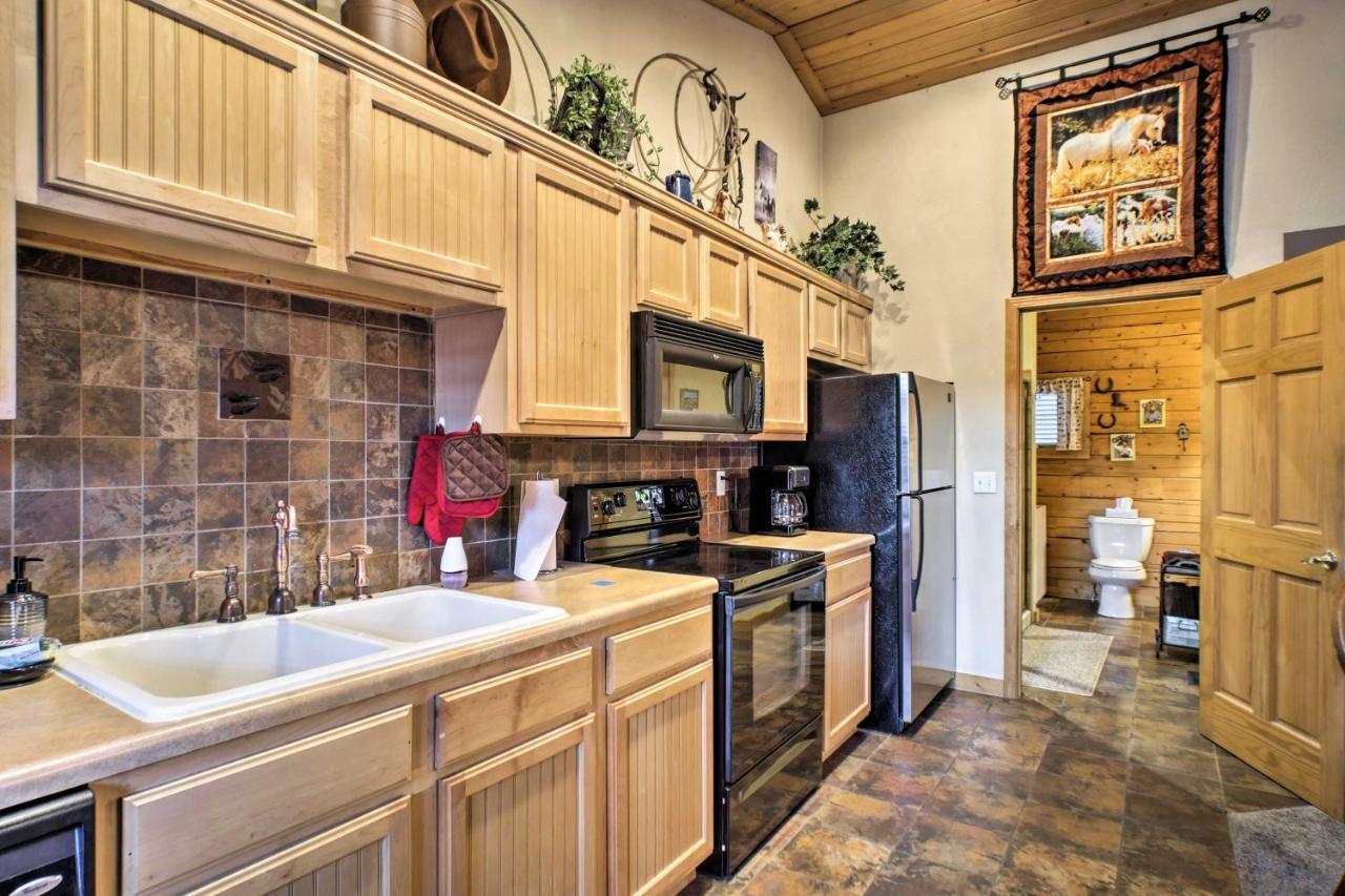 Cabin-Style Studio Right Off The Branson Strip! Appartement Buitenkant foto
