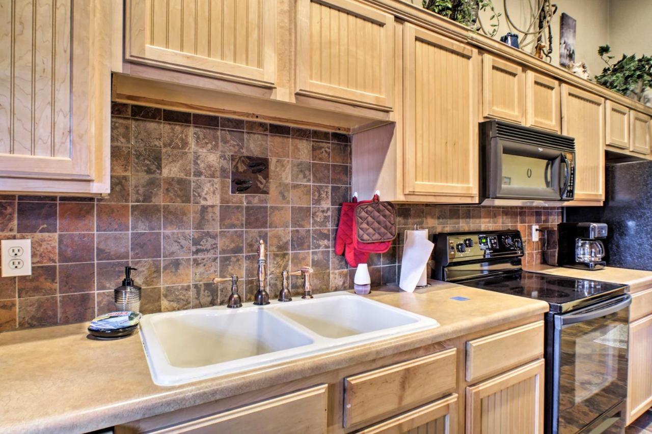 Cabin-Style Studio Right Off The Branson Strip! Appartement Buitenkant foto