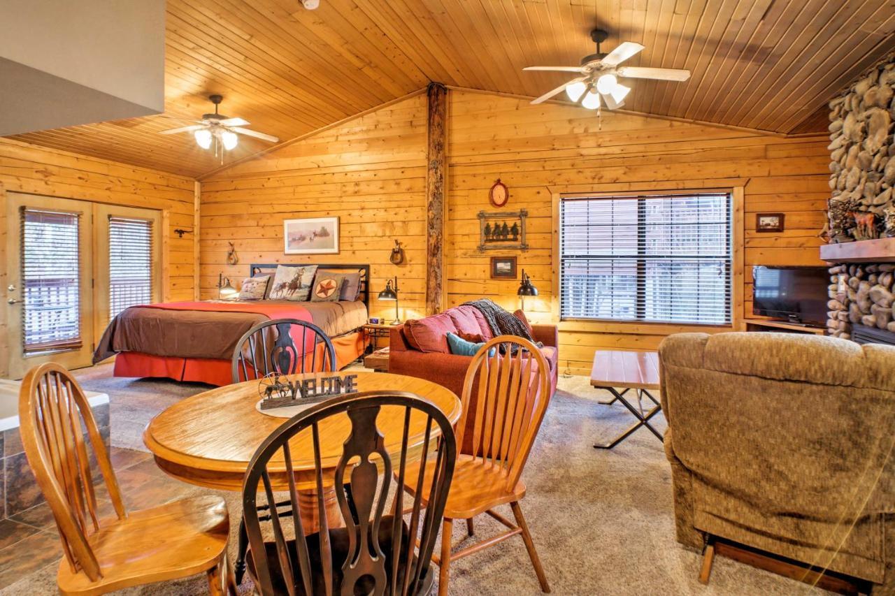 Cabin-Style Studio Right Off The Branson Strip! Appartement Buitenkant foto